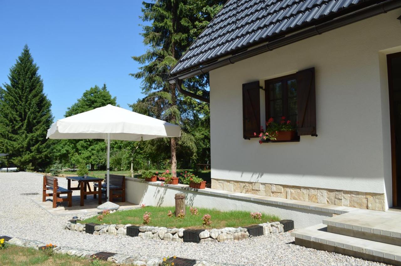B&B Lady Of The Lake Jezerce Exterior photo