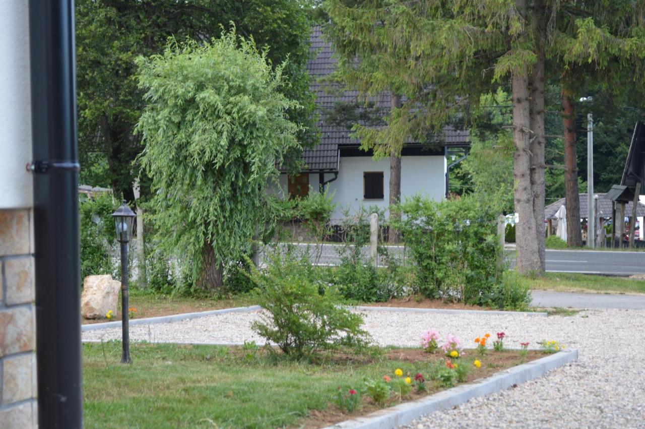B&B Lady Of The Lake Jezerce Exterior photo