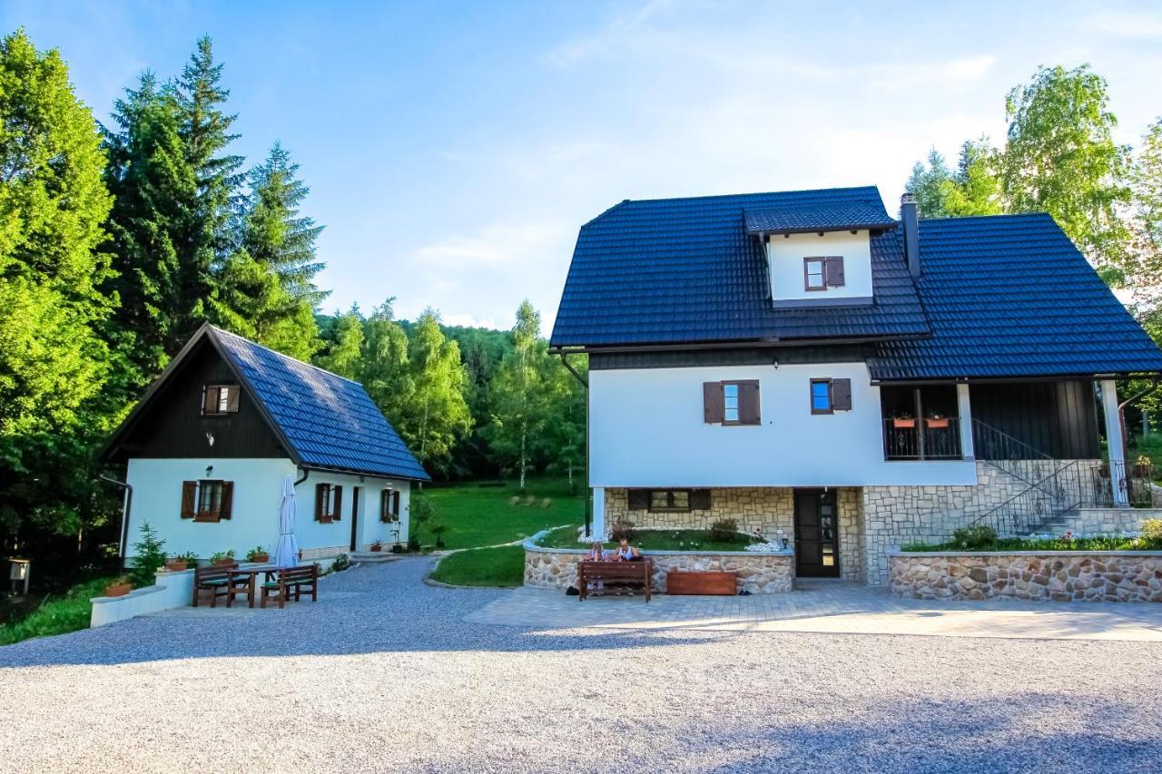 B&B Lady Of The Lake Jezerce Exterior photo